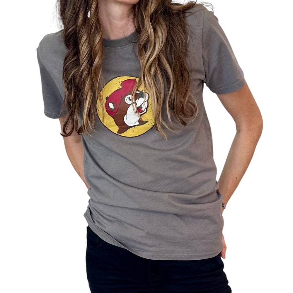 NWT! Buc-ee's Adult Unisex Est 1982 Red Truck Graphic Gray T-Shirt size S